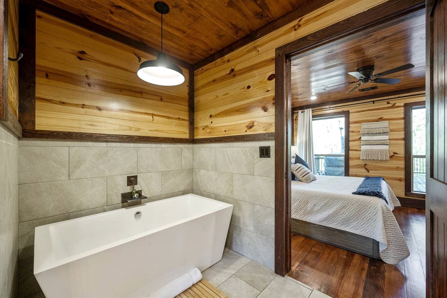 Creekside Cabin Perfect for Family Getaways in Broken Bow, Oklahoma