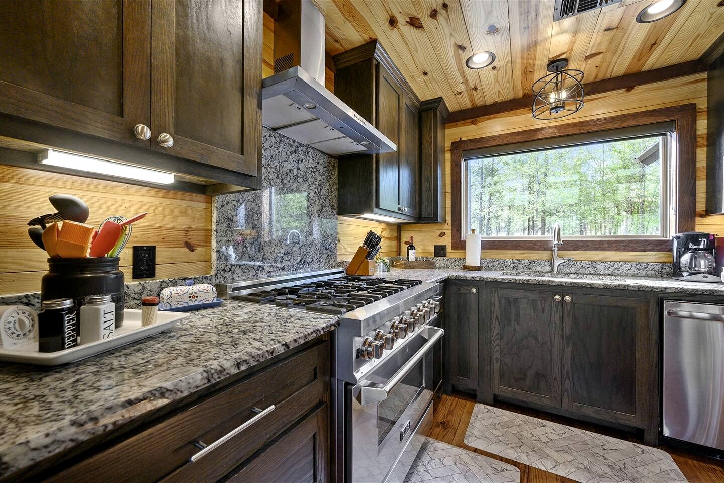 Creekside Cabin Perfect for Family Getaways in Broken Bow, Oklahoma