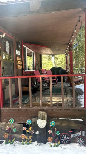 Cabins (United States of America, Cascade, Idaho)