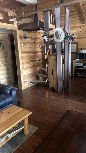 Cabins (United States of America, Cascade, Idaho)