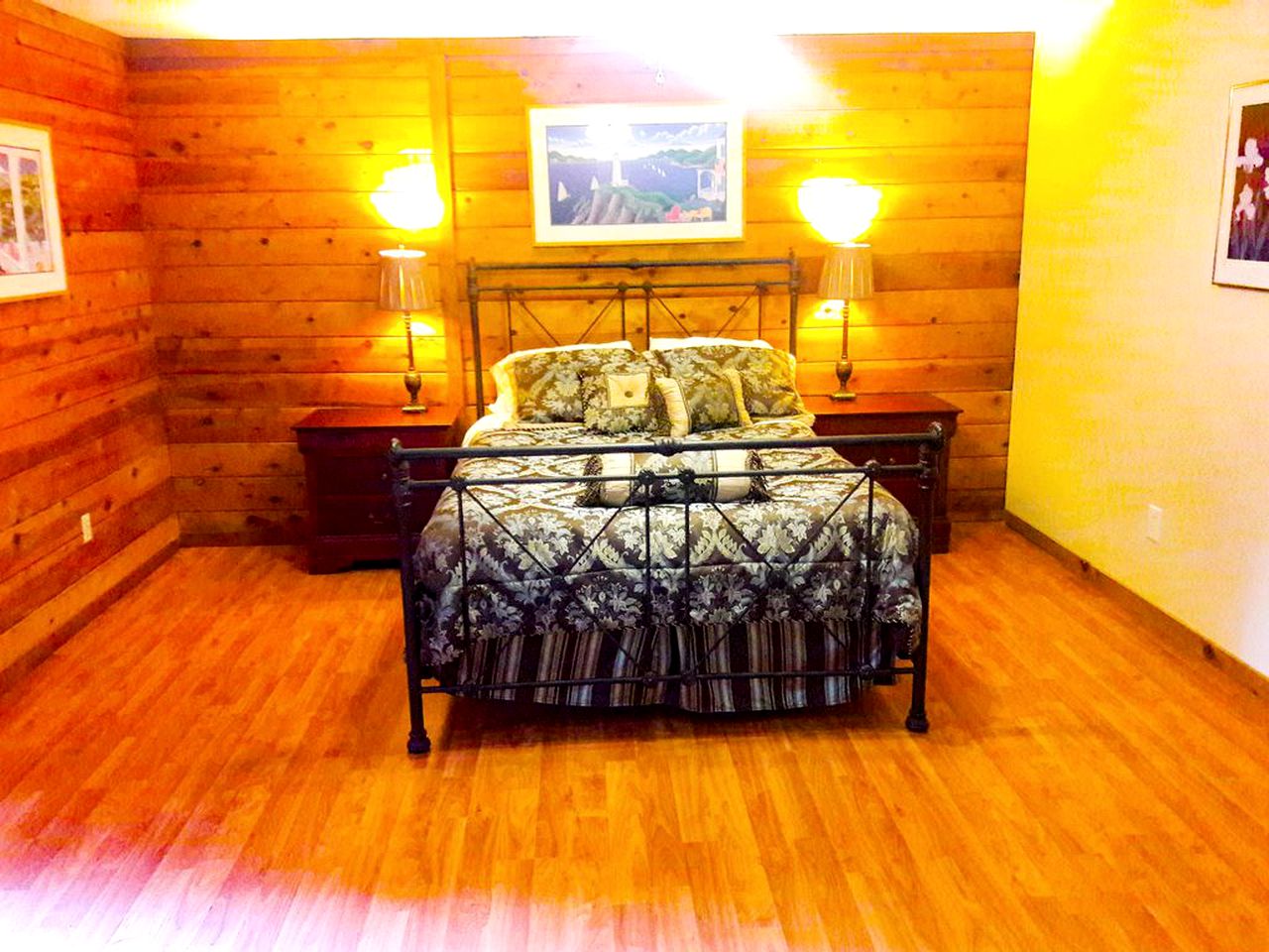 Lassen Creek Cottage, Cabins 50845, Shingletown, United States of