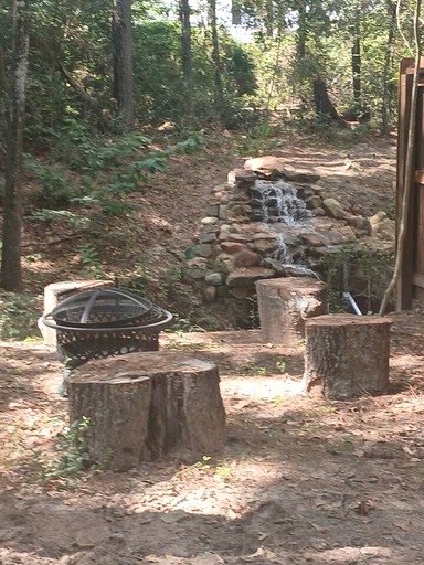 Containers (United States of America, Grimes County, Texas)