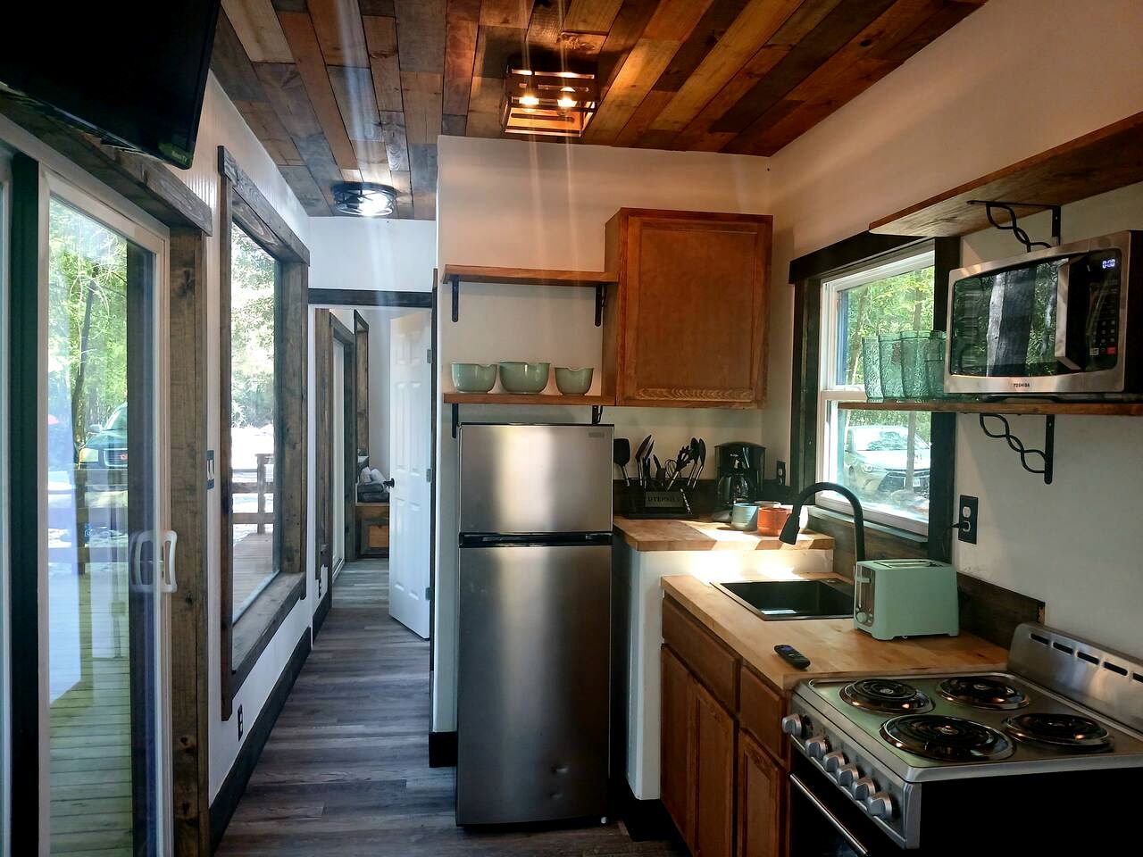 Secluded Container with BBQ for a Waterfront Retreat, Perfect for Fishing and Roasting S'Mores in Grimes County, Texas