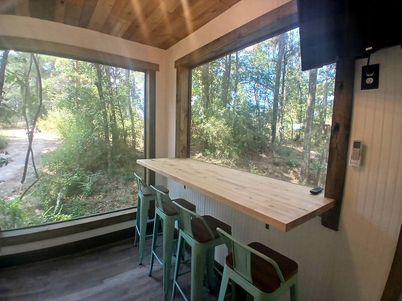 Secluded Container with BBQ for a Waterfront Retreat, Perfect for Fishing and Roasting S'Mores in Grimes County, Texas