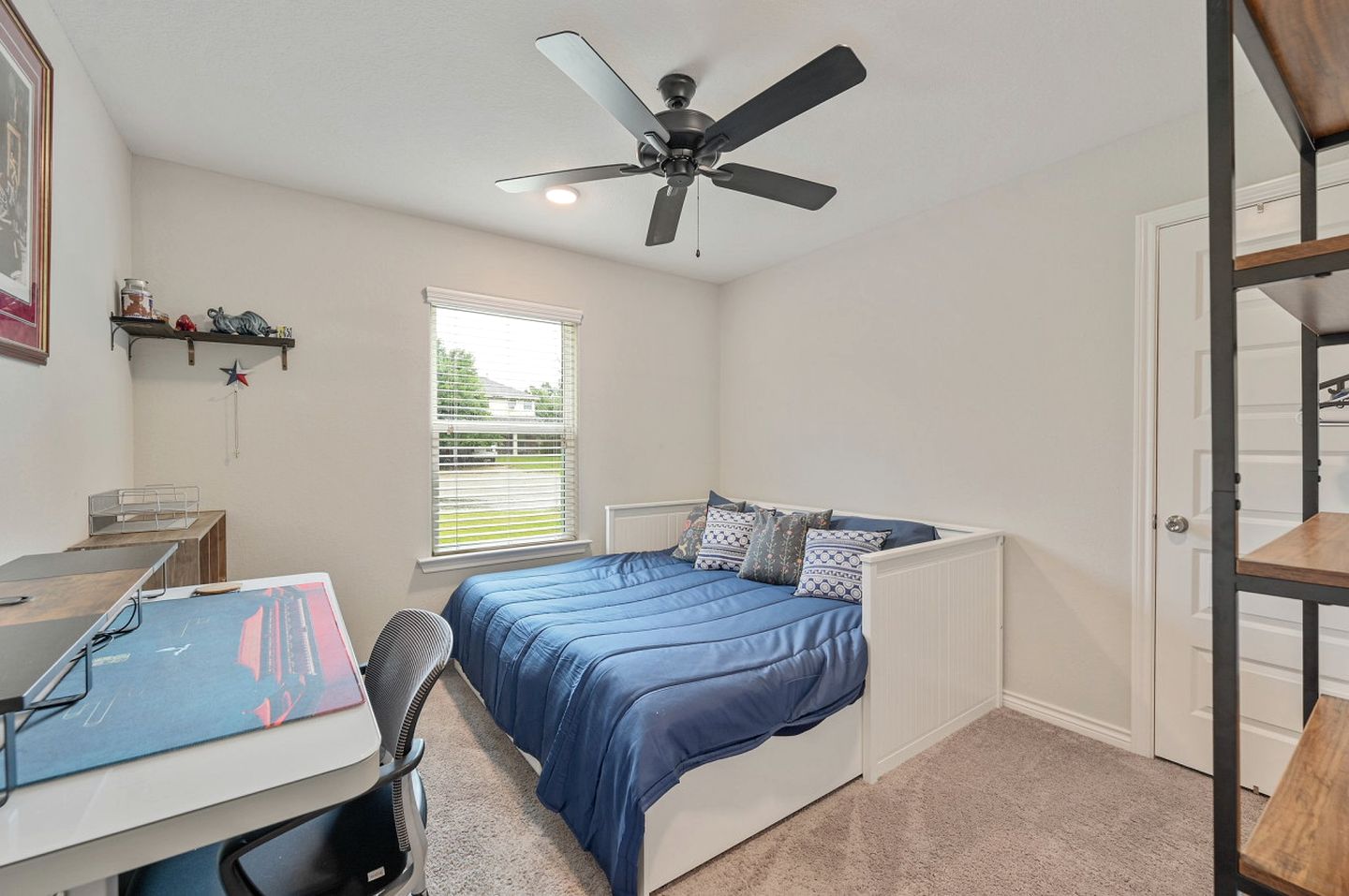 Scenic Creekside Retreat with Modern Comforts Near Texas A&M University in College Station, Texas