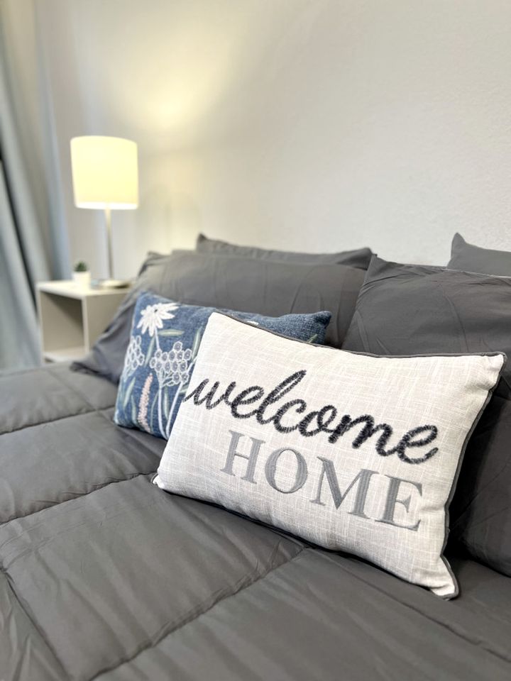 Scenic Creekside Retreat with Modern Comforts Near Texas A&M University in College Station, Texas