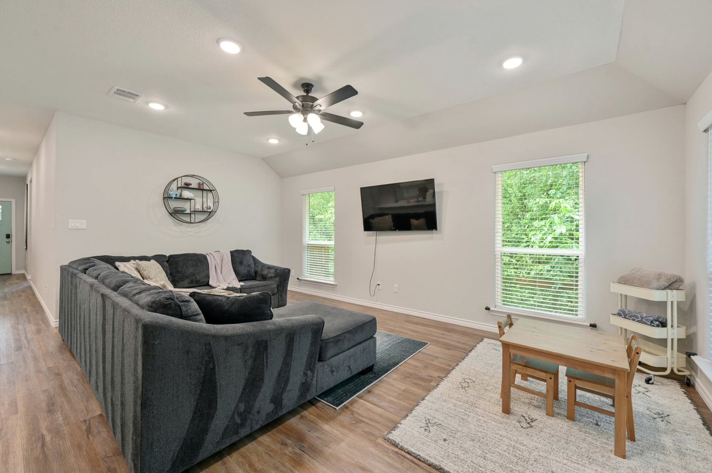 Scenic Creekside Retreat with Modern Comforts Near Texas A&M University in College Station, Texas