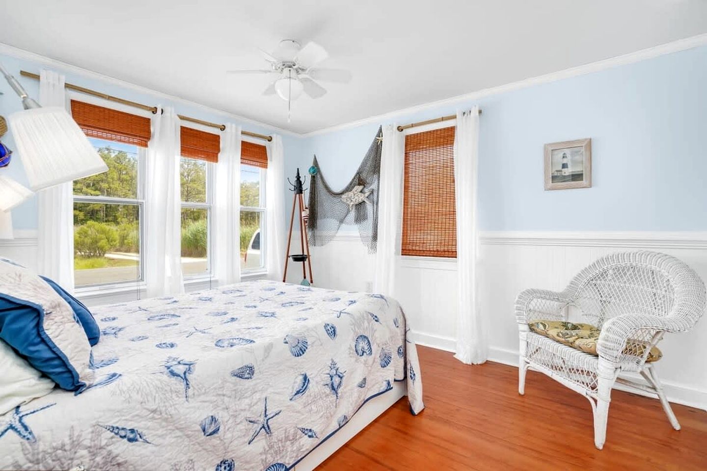 Creekside Cottage with Sunroom and Fire Pit - with Plenty of Outdoor Space Near Assateague Island in Chincoteague, VA