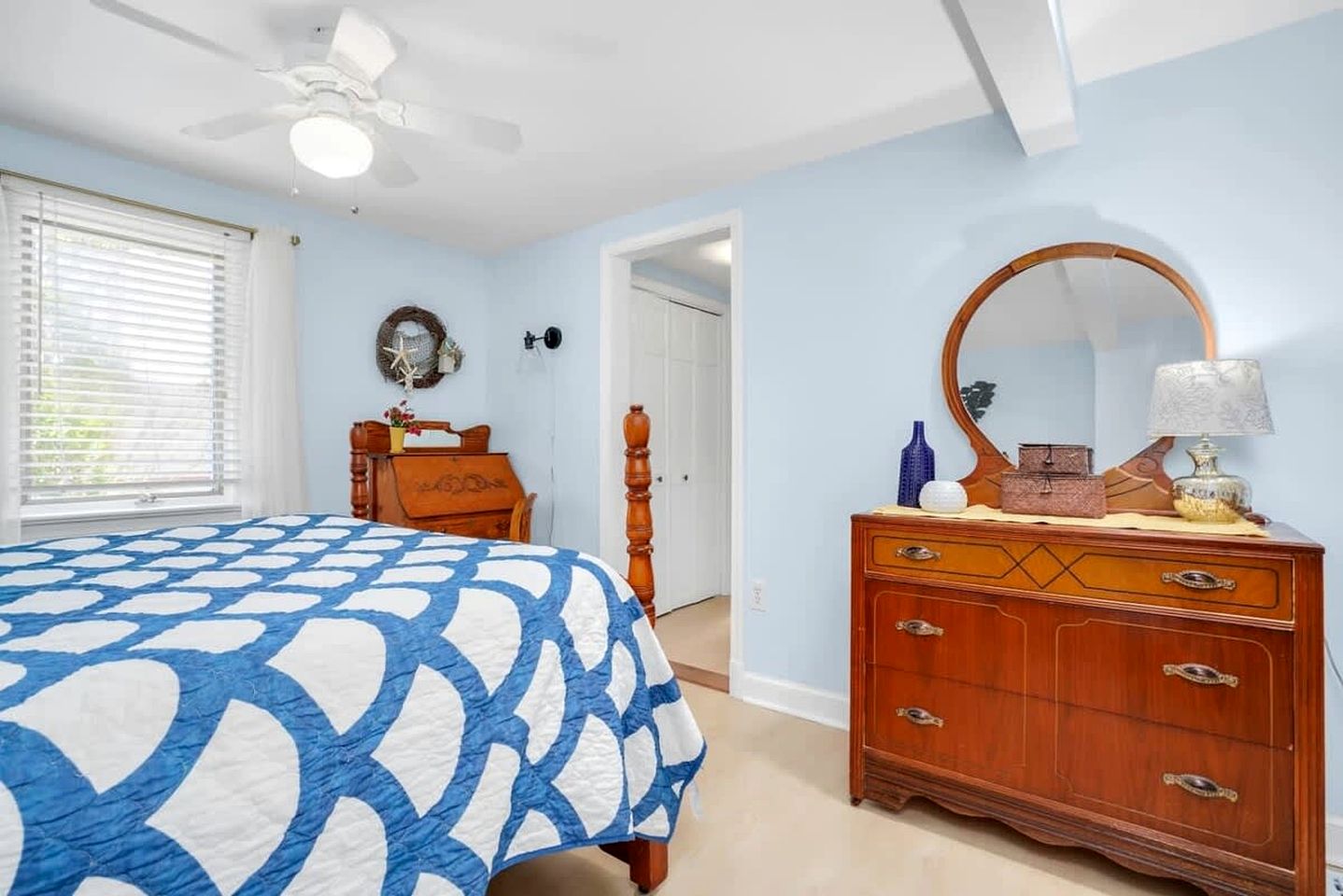Creekside Cottage with Sunroom and Fire Pit - with Plenty of Outdoor Space Near Assateague Island in Chincoteague, VA