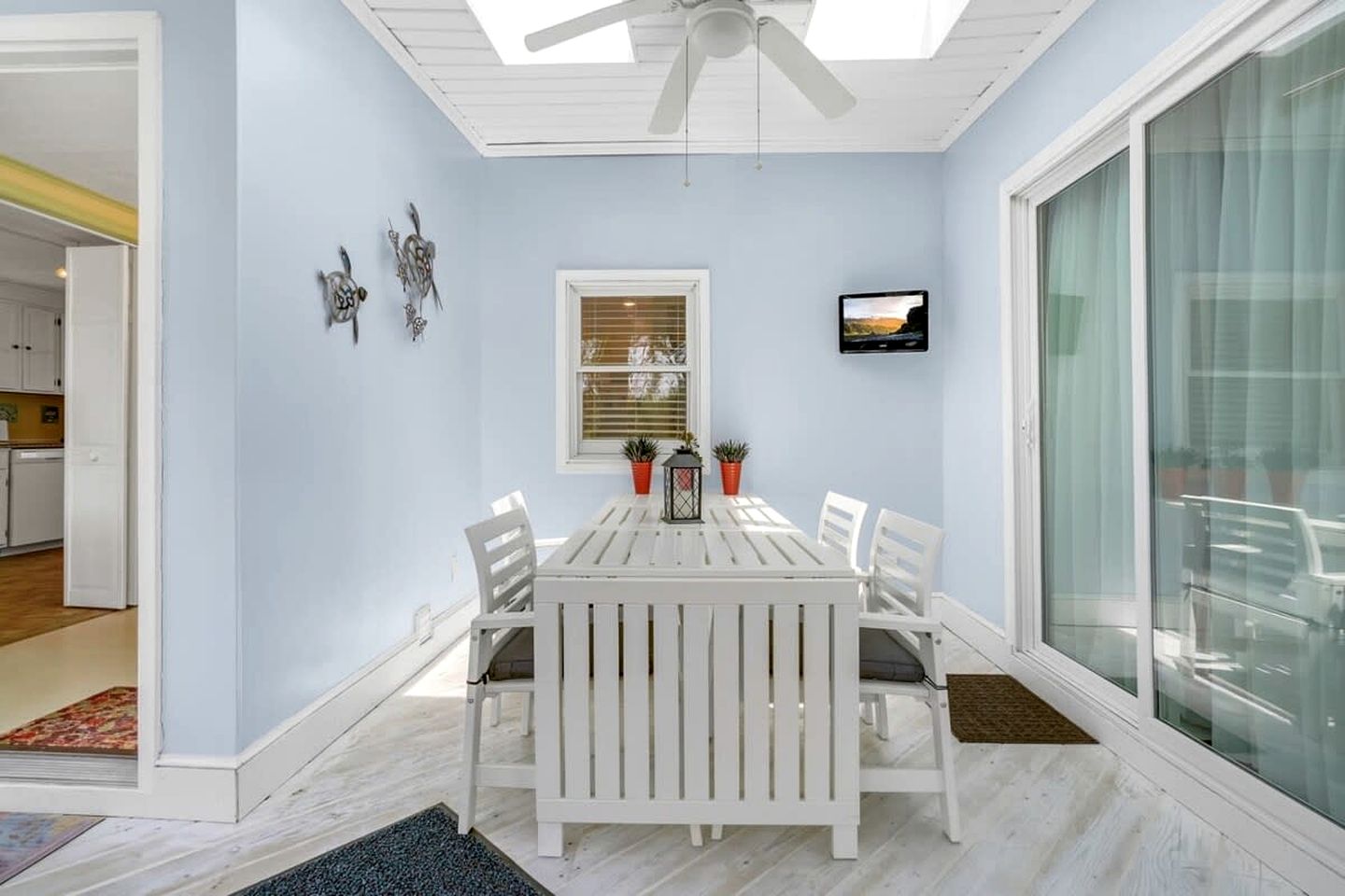 Creekside Cottage with Sunroom and Fire Pit - with Plenty of Outdoor Space Near Assateague Island in Chincoteague, VA