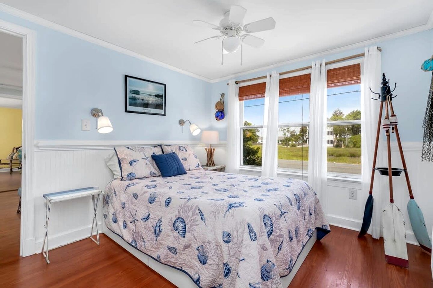 Creekside Cottage with Sunroom and Fire Pit - with Plenty of Outdoor Space Near Assateague Island in Chincoteague, VA