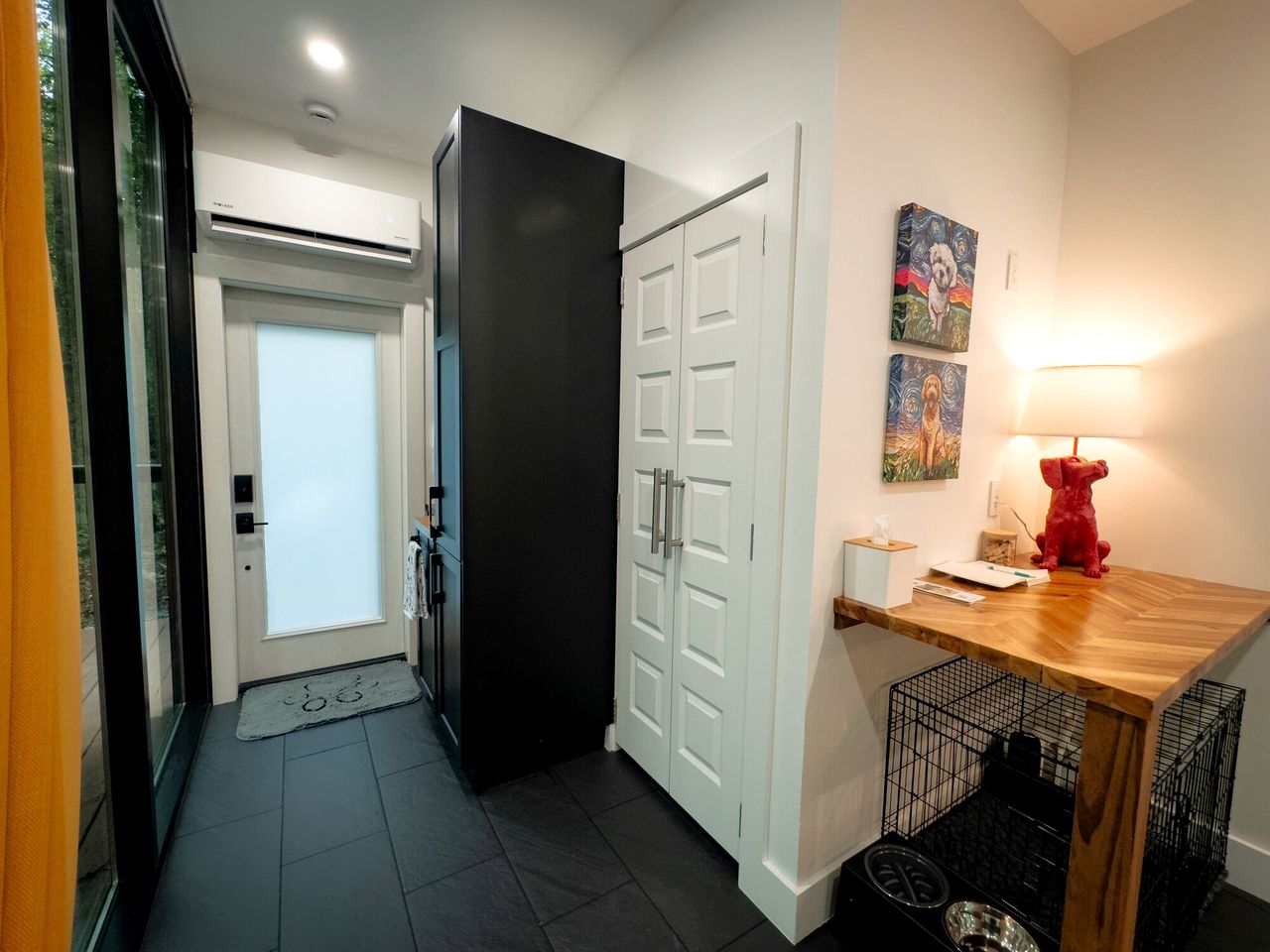 Beautiful Glass Tiny House for Two Surrounded by Nature for an Unforgettable Getaway near Mars Hill, NC