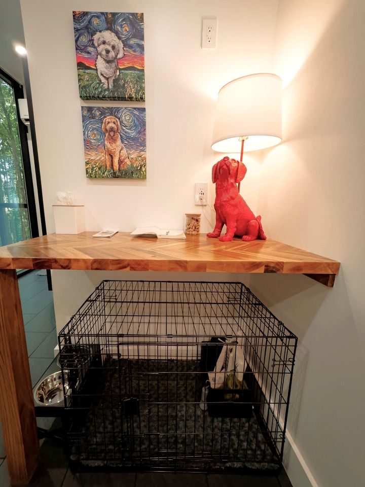 Beautiful Glass Tiny House for Two Surrounded by Nature for an Unforgettable Getaway near Mars Hill, NC