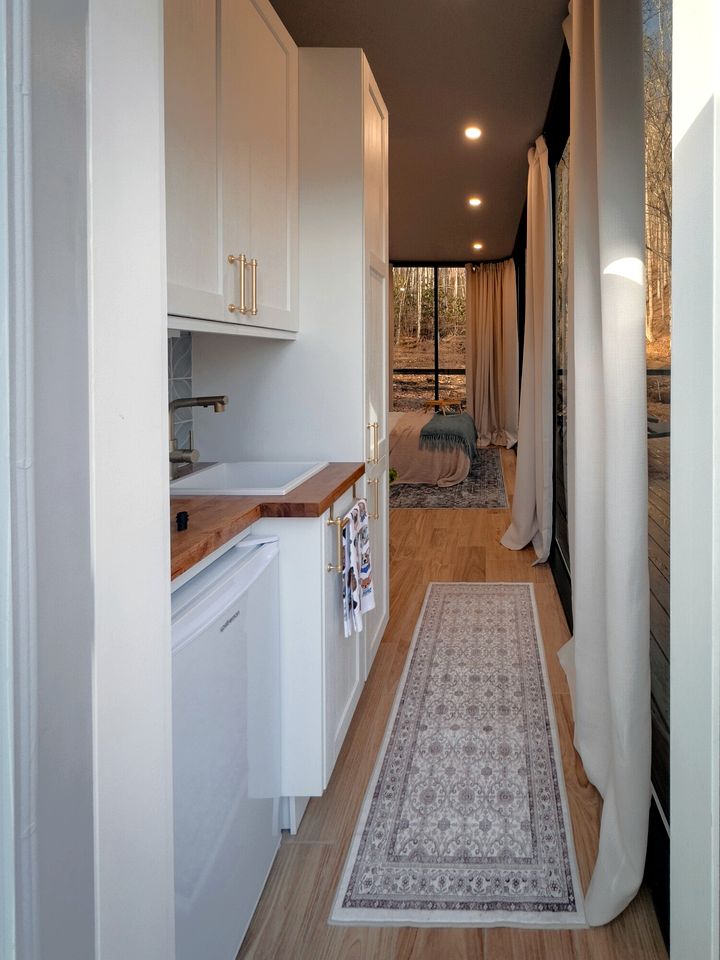 Incredible Glass Tiny House for a Pet-Friendly Romantic Escape in Nature near Mars Hill, NC