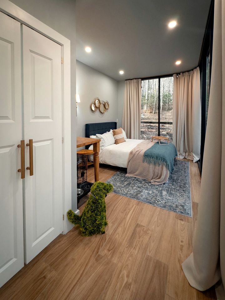Incredible Glass Tiny House for a Pet-Friendly Romantic Escape in Nature near Mars Hill, NC