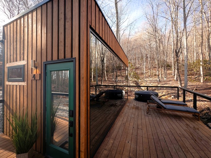 Luxurious Glass Tiny House with Sleek Interior Design for an Amazing Couples Getaway near Mars Hill, NC