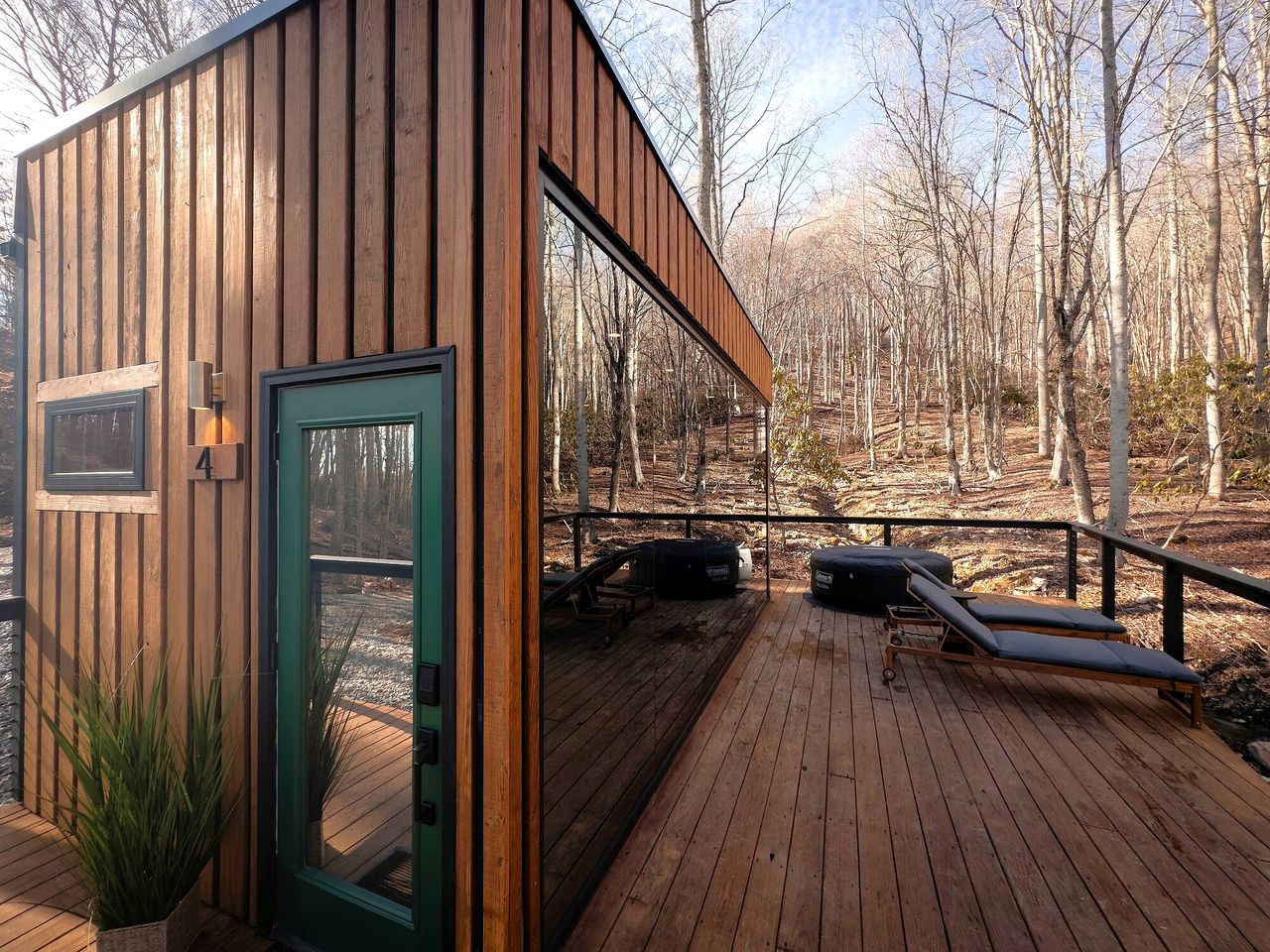 Luxurious Glass Tiny House with Sleek Interior Design for an Amazing Couples Getaway near Mars Hill, NC