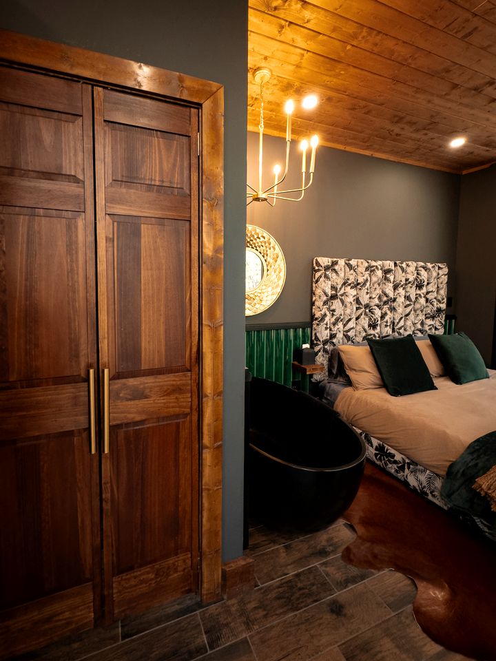 Luxurious Glass Tiny House with Sleek Interior Design for an Amazing Couples Getaway near Mars Hill, NC