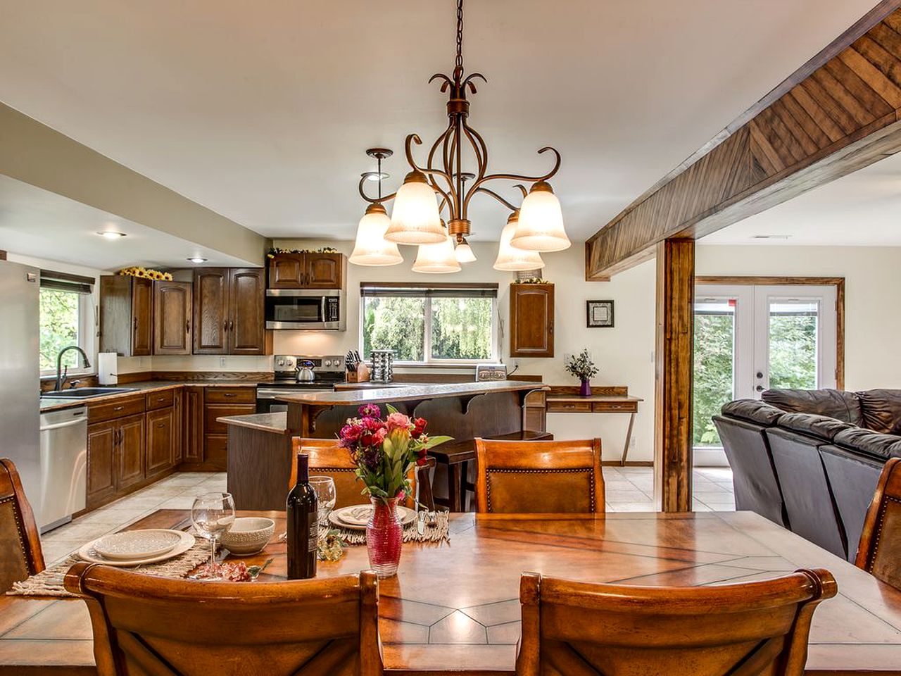 Spacious Cabin Rental for Families near Leavenworth, Washington