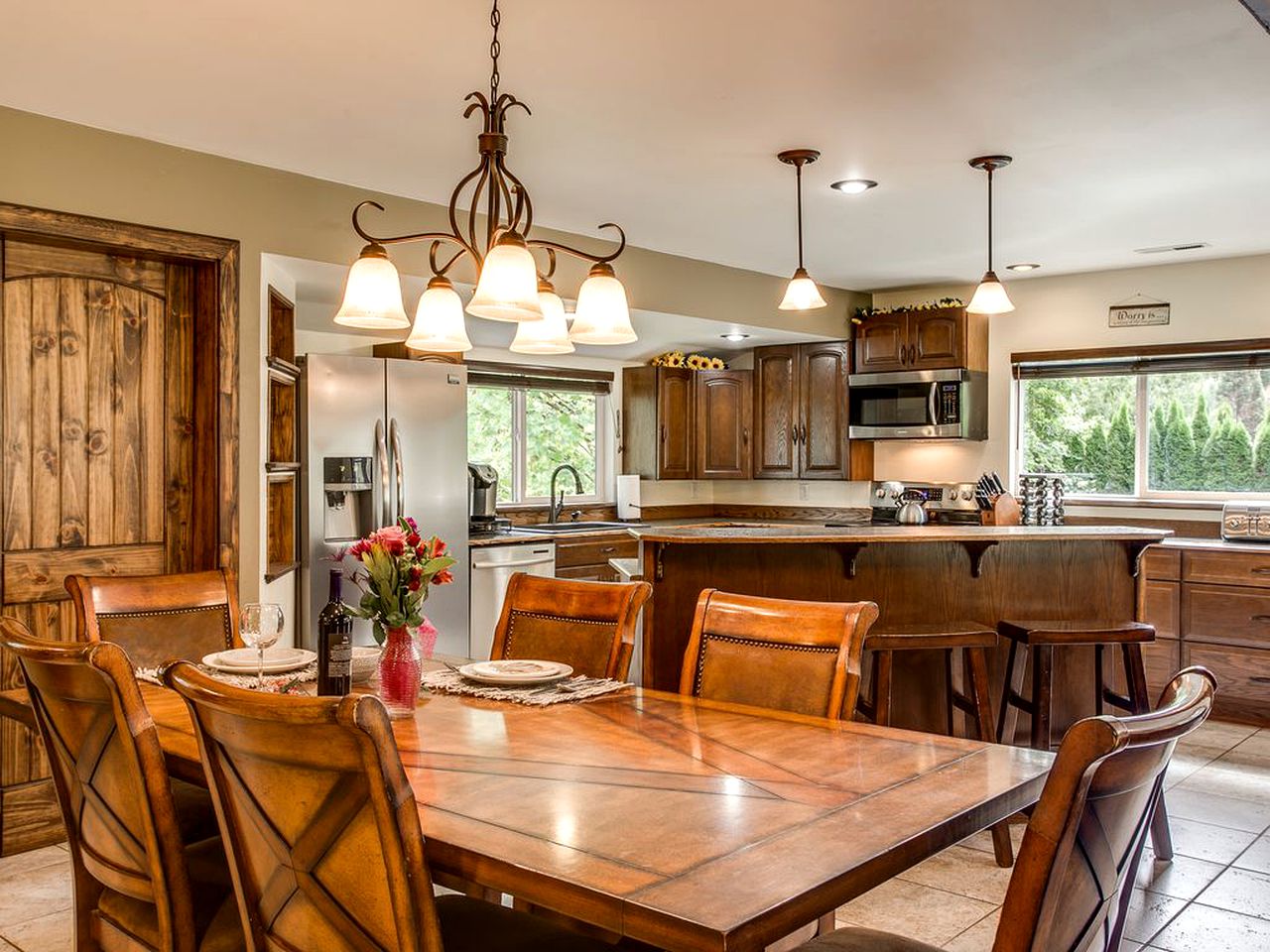 Spacious Cabin Rental for Families near Leavenworth, Washington