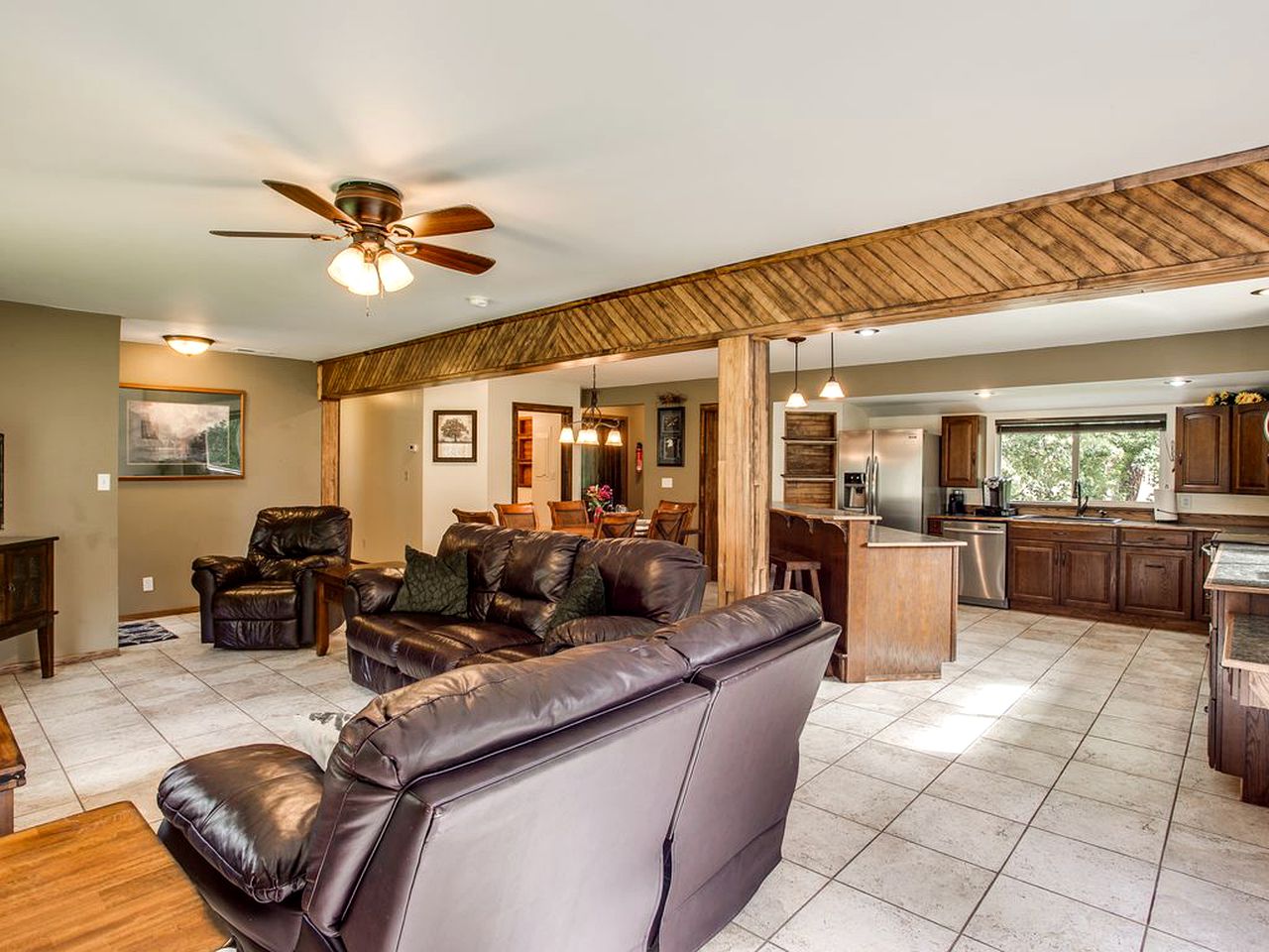 Spacious Cabin Rental for Families near Leavenworth, Washington