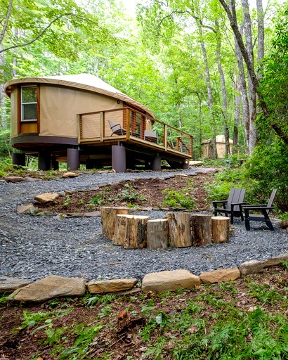 Yurts (United States of America, Balsam Grove, North Carolina)