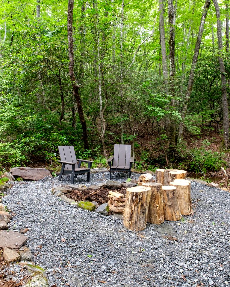 Enchanting Yurt Haven near Pisgah National Forest in North Carolina