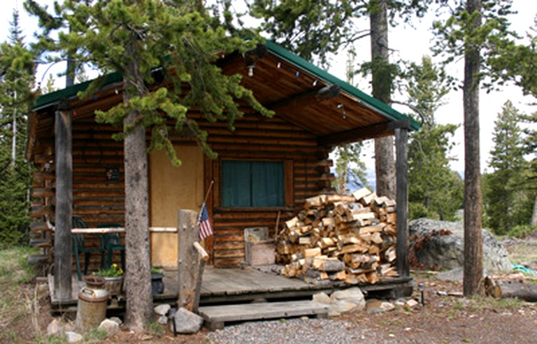 Cabins (Gardiner, Montana, United States)