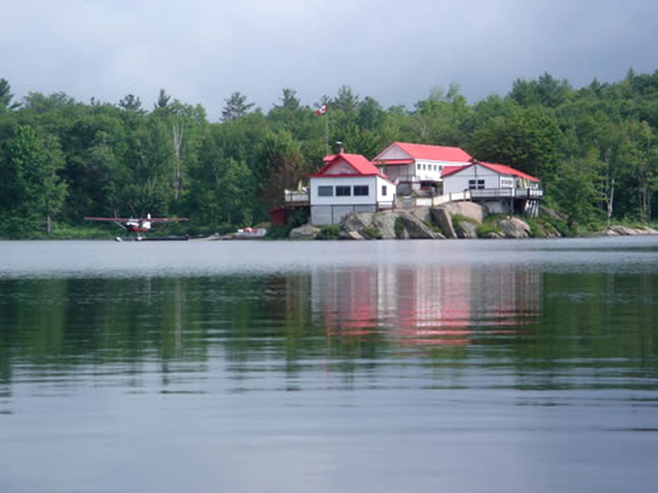 Luxury Lakeside Retreat in Kawartha Lakes, Central Ontario