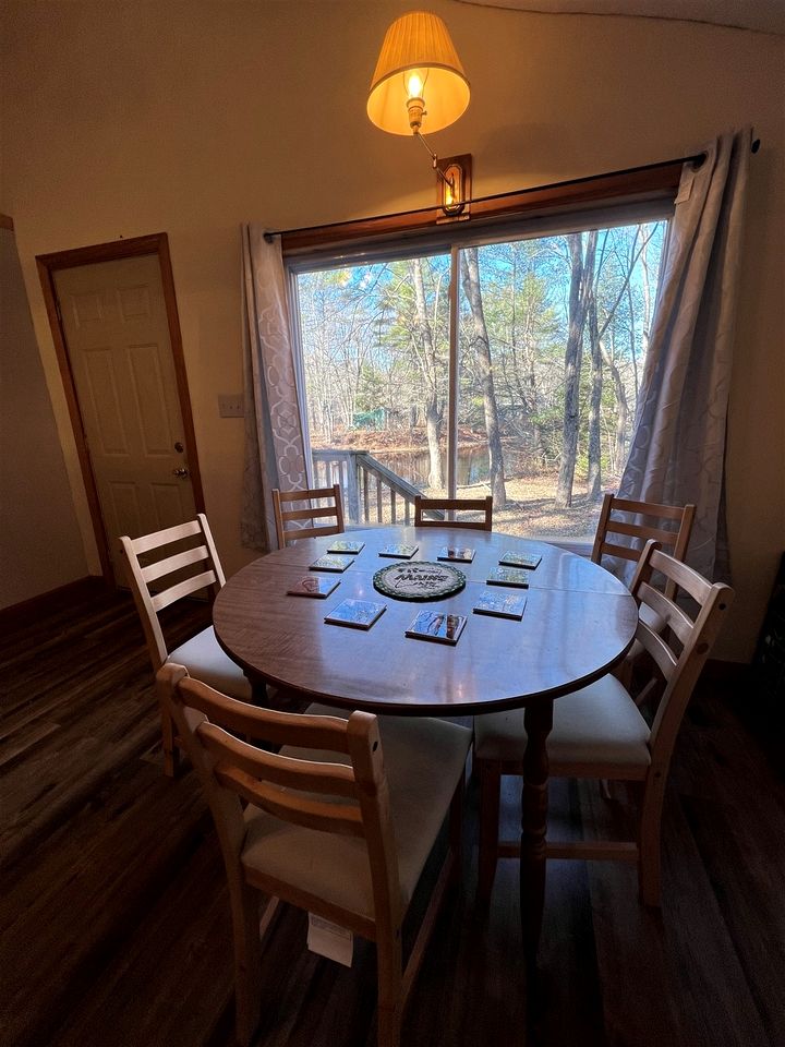Peaceful Waterfront Cottage on Crooked River near Portland and Sebago Lake, Maine