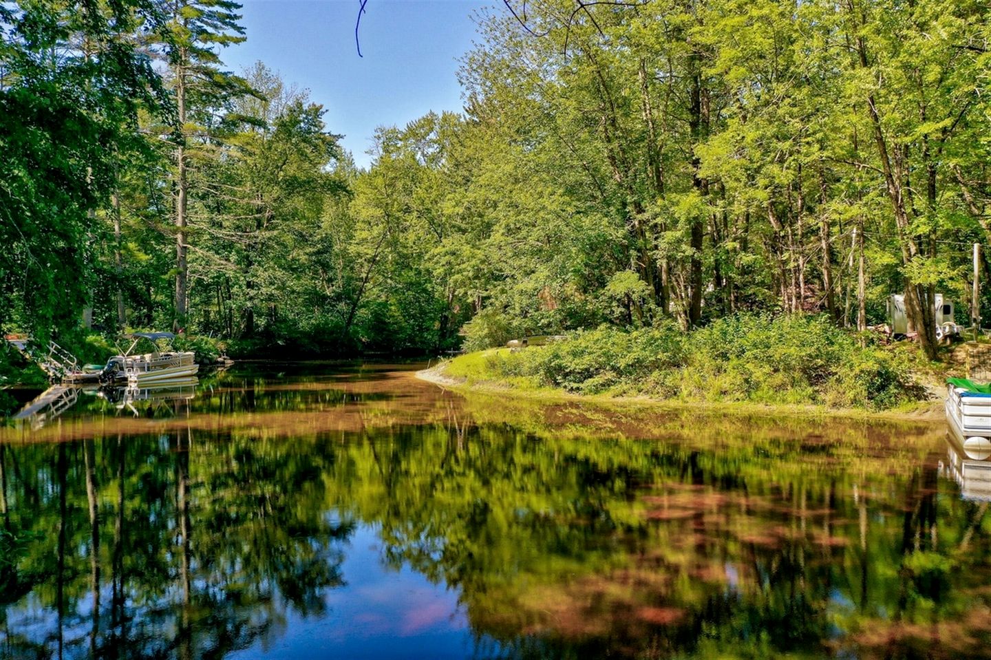 Peaceful Waterfront Cottage on Crooked River near Portland and Sebago Lake, Maine