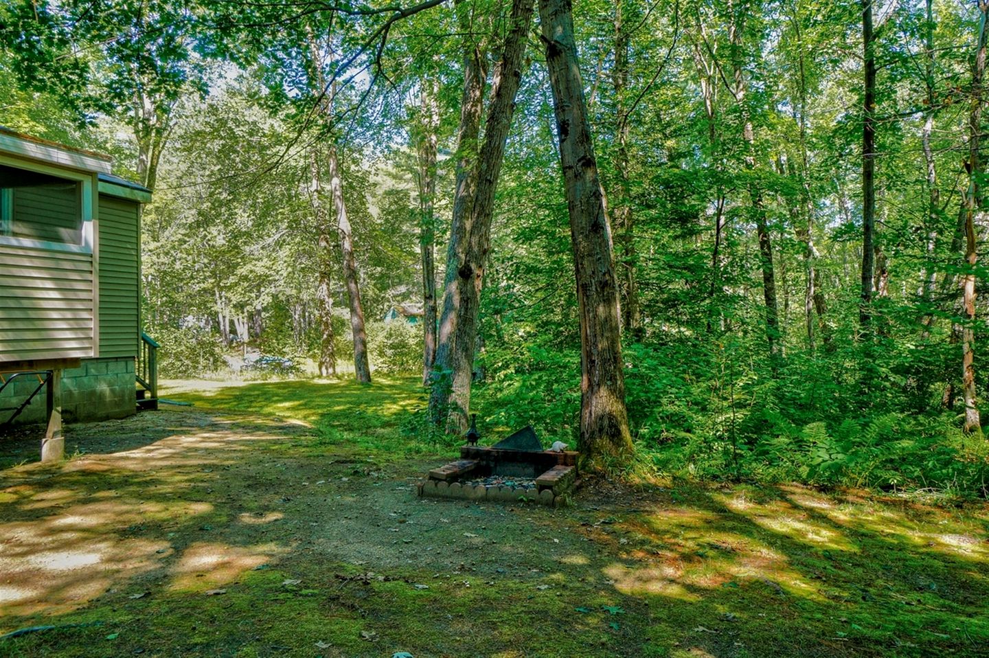 Peaceful Waterfront Cottage on Crooked River near Portland and Sebago Lake, Maine