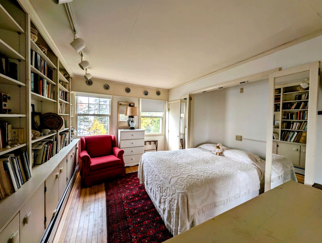 Spacious Waterfront Cottage with Private Beach and Deck, Near Acadia National Park in Hancock Point, Maine