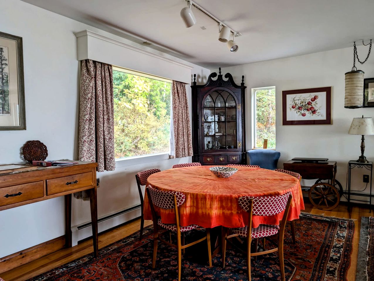 Spacious Waterfront Cottage with Private Beach and Deck, Near Acadia National Park in Hancock Point, Maine