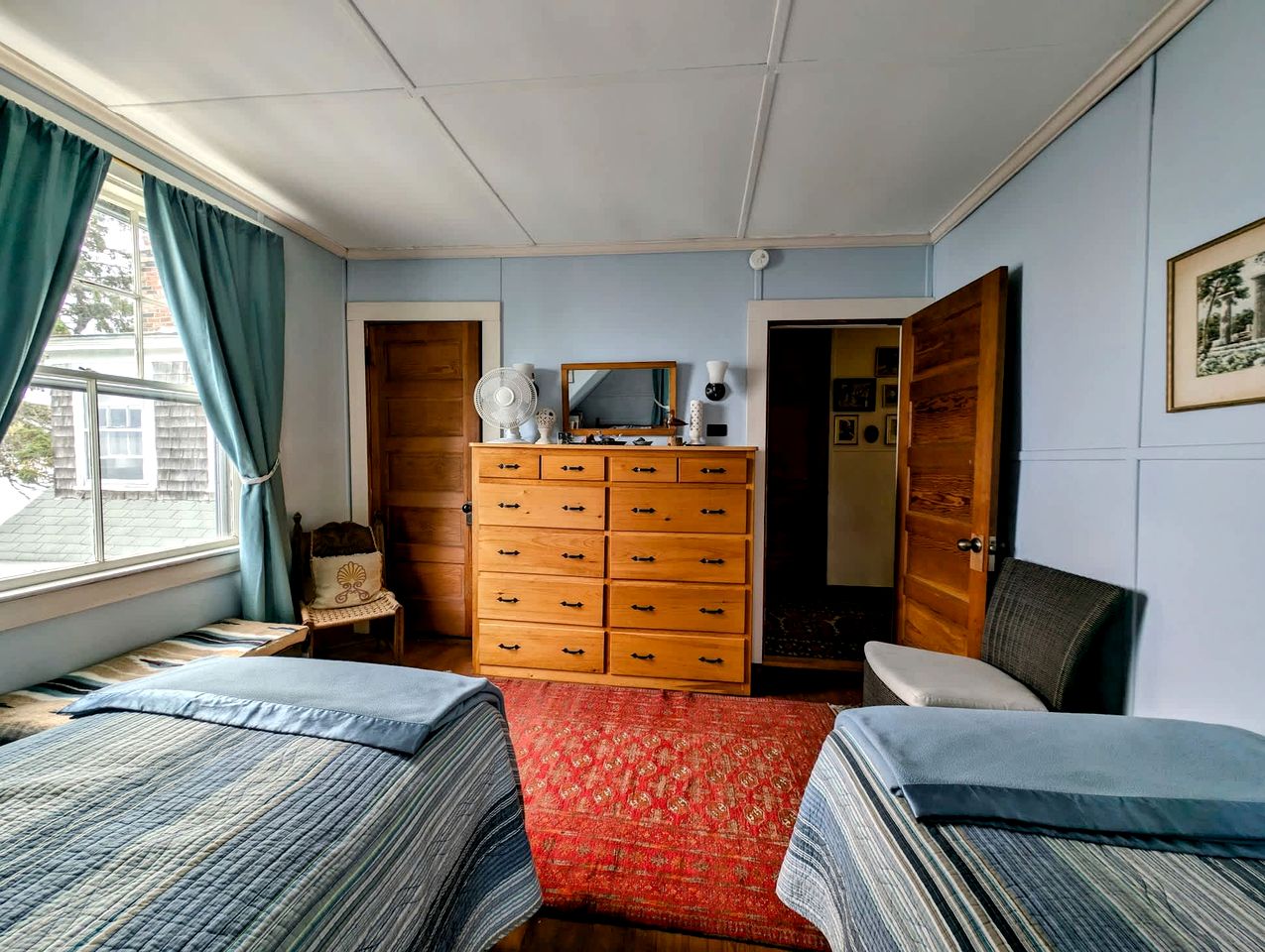 Spacious Waterfront Cottage with Private Beach and Deck, Near Acadia National Park in Hancock Point, Maine