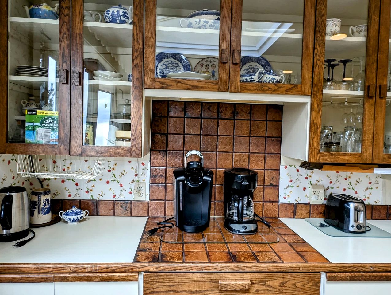 Spacious Waterfront Cottage with Private Beach and Deck, Near Acadia National Park in Hancock Point, Maine