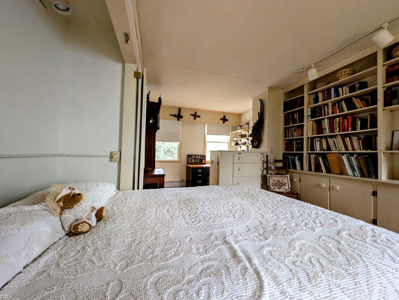 Spacious Waterfront Cottage with Private Beach and Deck, Near Acadia National Park in Hancock Point, Maine
