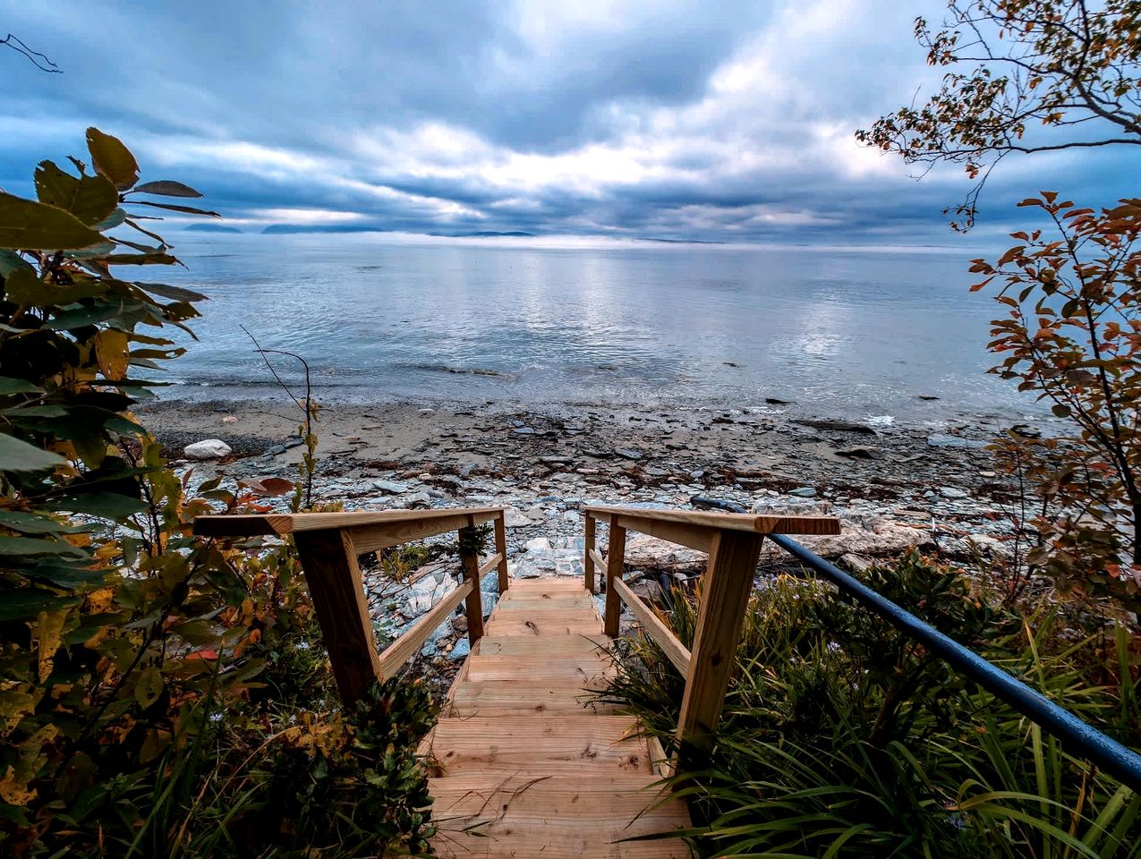 Spacious Waterfront Cottage with Private Beach and Deck, Near Acadia National Park in Hancock Point, Maine