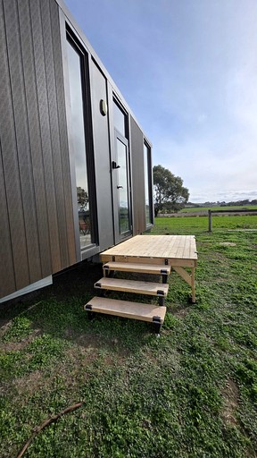 Cozy Tiny House Stay with Farm Animals near Ballarat, Victoria