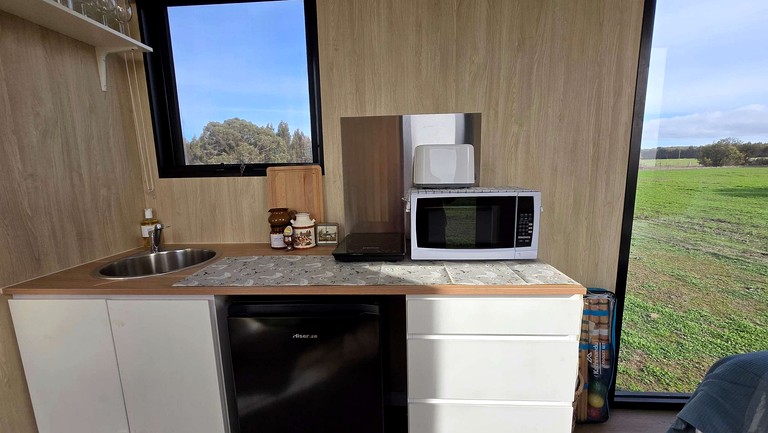 Tiny Houses (Australia, Raglan, Victoria)