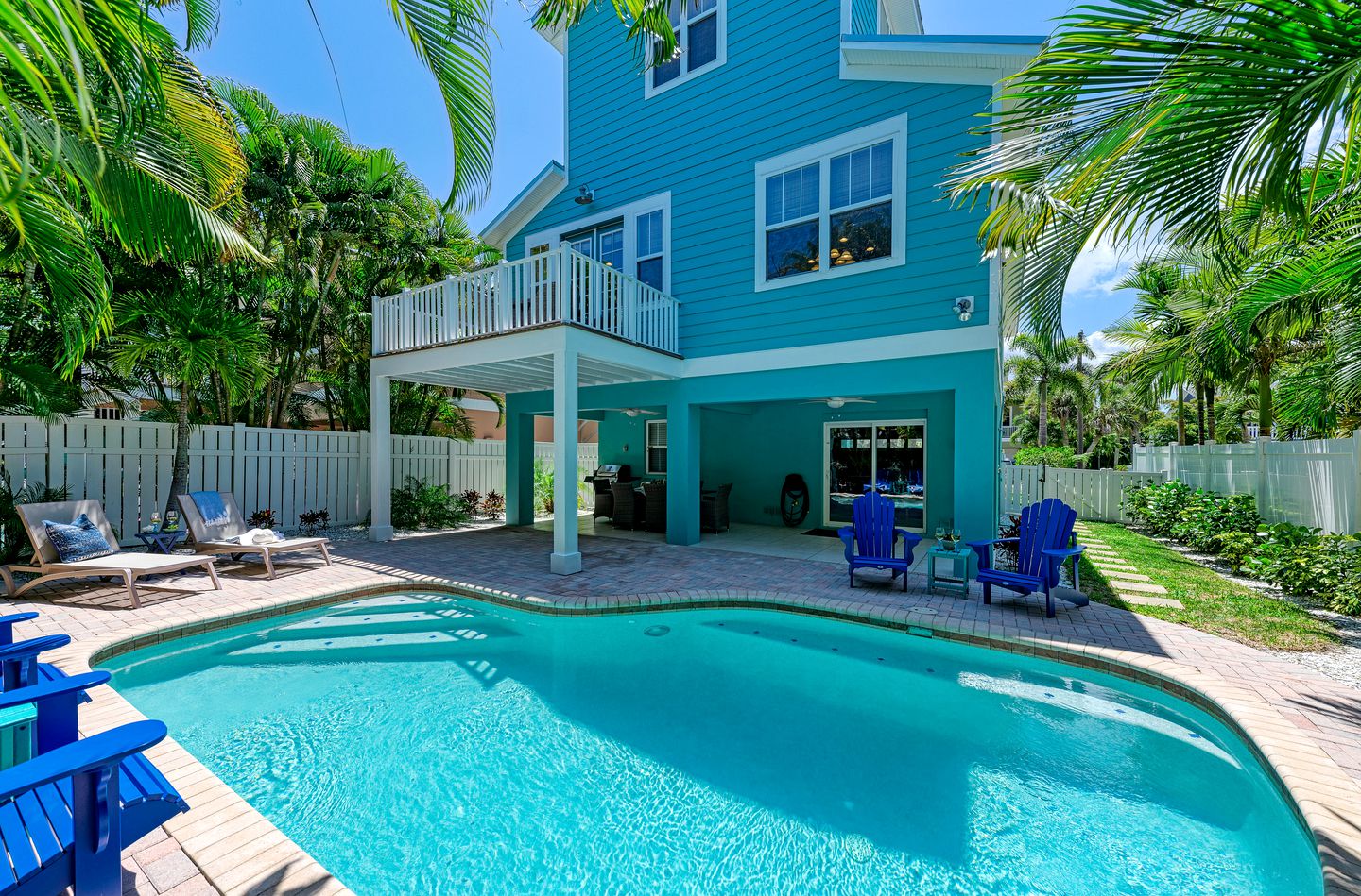 Stunning Beach House with Swimming Pool and Game Room in Holmes Beach, Florida