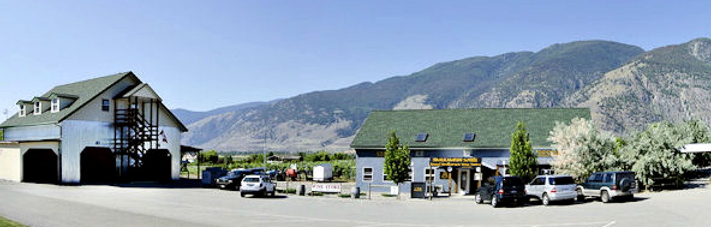 Cozy Suite Rental for Two at a Scenic Vineyard in Cawston, British Columbia