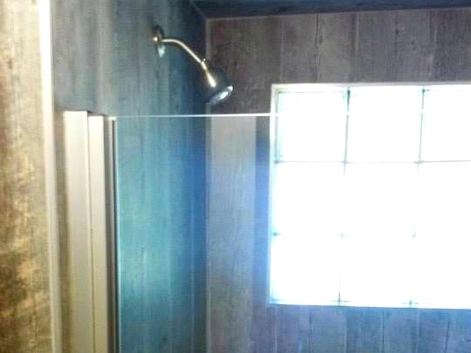 Crystal Lake Resort, Cottages 32380, Beulah, United States of America Glamping Hub