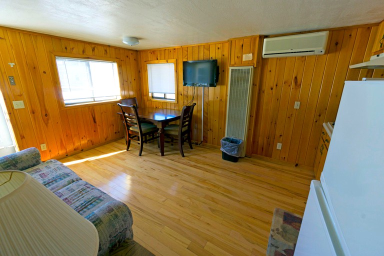 Crystal Lake Resort, Cottages 32384, Beulah, United States of America