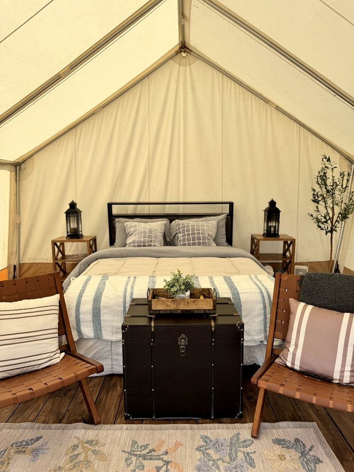 Serene Cozy Tent with Spectacular Desert and Sunset Views in Nevada