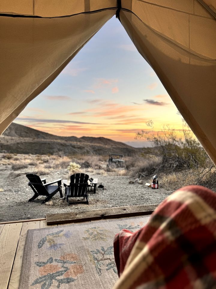 Serene Cozy Tent with Spectacular Desert and Sunset Views in Nevada