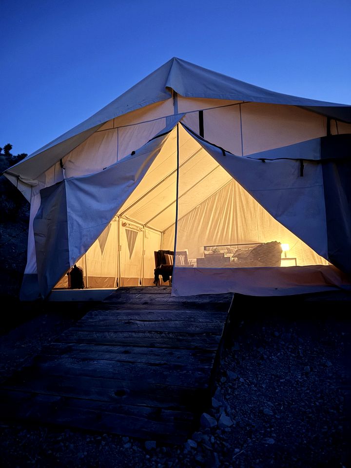 Serene Cozy Tent with Spectacular Desert and Sunset Views in Nevada