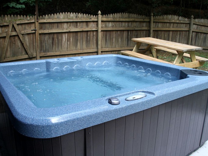 -- (United States of America, Sevierville, Tennessee)