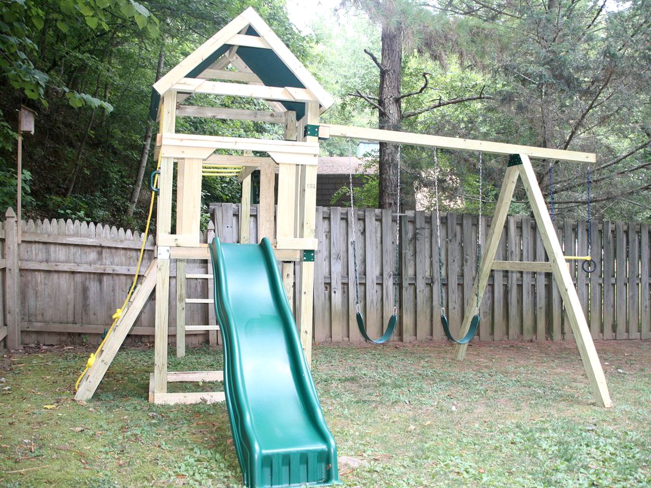 Gorgeous Tennessee Cabin with a Hot Tub and Theater Room