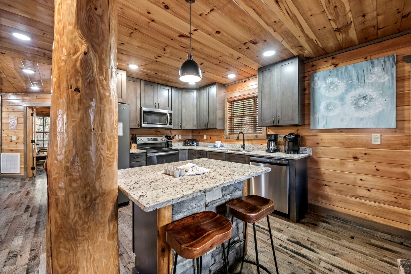 Luxurious Smoky Mountain Cabin with Indoor Pool & Hot Tub Near Dollywood in Pigeon Forge, TN